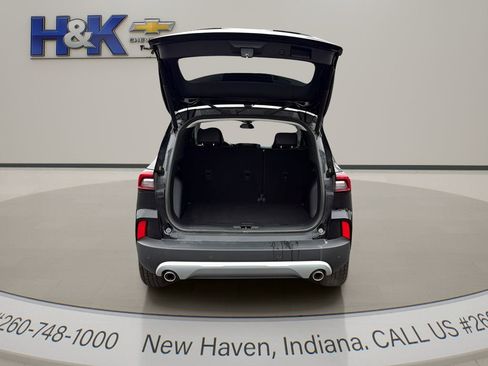Used 2025 Ford Escape Platinum AWD/4WD image 13