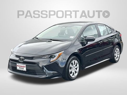 Used 2024 Toyota Corolla LE FWD image 1