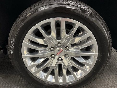 New 2026 GMC Yukon XL Elevation w/ LPO, Floor Liner Package image 12