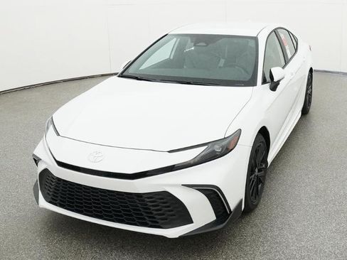 Used 2026 Toyota Camry SE FWD image 52