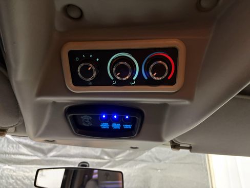 Used 2016 GMC Savana 2500 RWD image 16
