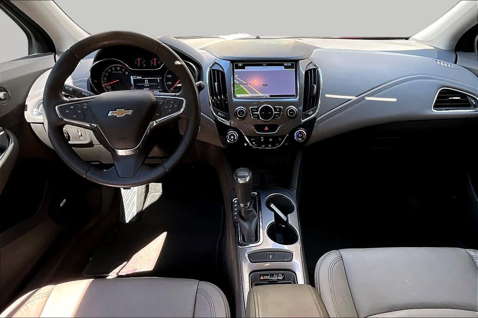 Used 2017 Chevrolet Cruze Premier FWD image 16