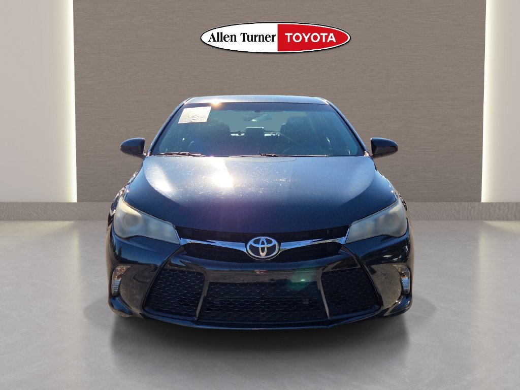 Used 2017 Toyota Camry SE FWD image 4