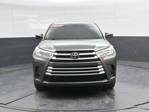 Used 2019 Toyota Highlander LE image 5