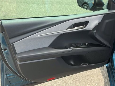 Certified 2025 Toyota Camry LE image 9