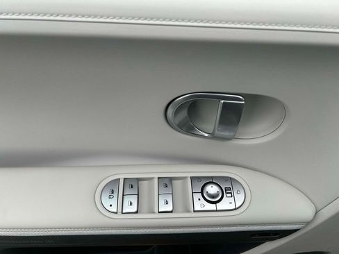 Used 2024 Hyundai Ioniq 5 Limited image 14