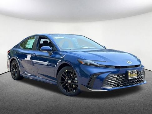 New 2026 Toyota Camry SE FWD image 2