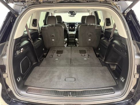 Used 2022 Jeep Grand Cherokee L Limited image 6