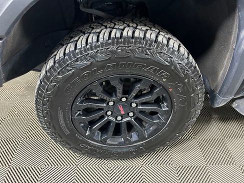 Used 2023 GMC Sierra 1500 AT4X image 11