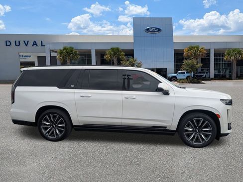 Used 2023 Cadillac Escalade ESV Sport w/ Touring Package image 3