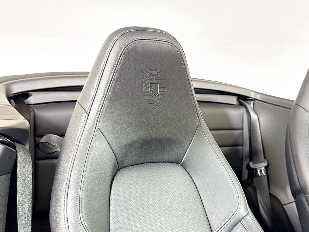 Used 2024 Porsche 911 Carrera RWD image 22