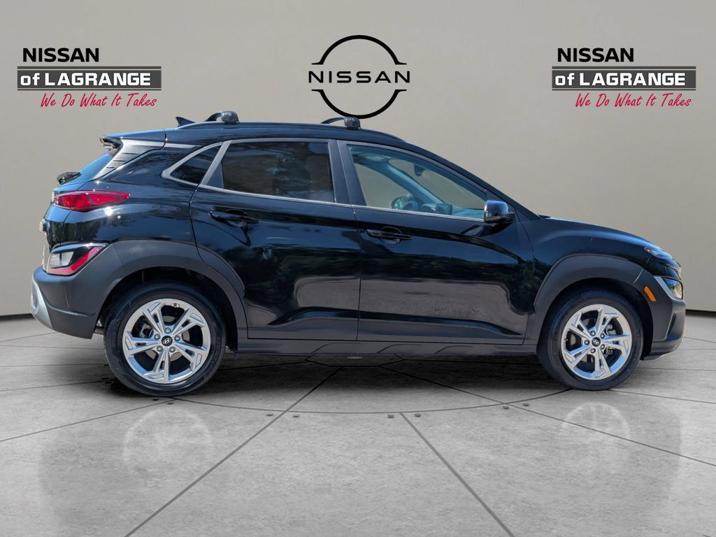 Used 2022 Hyundai Kona SEL FWD image 4