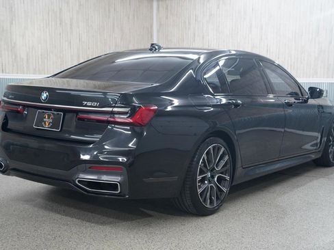 Used 2020 BMW 750i xDrive w/ Executive Package AWD/4WD image 10