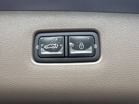 Used 2026 Genesis GV70 2.5T Advanced AWD/4WD image 19