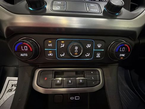 Certified 2021 GMC Acadia SLT w/ Elevation Edition FWD image 19