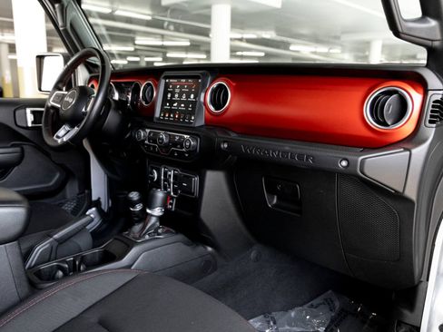 Used 2022 Jeep Wrangler Unlimited Rubicon AWD/4WD image 28