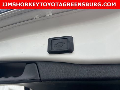 Used 2019 Toyota RAV4 Limited image 29