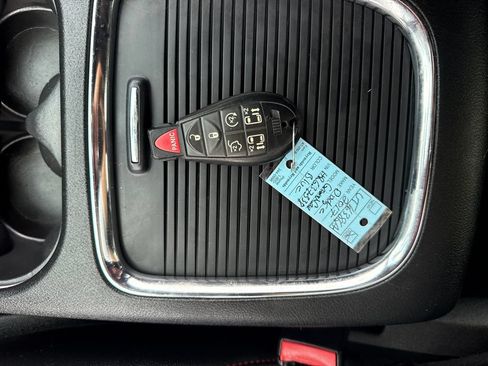 Used 2017 Dodge Grand Caravan GT FWD image 38