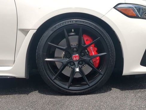 Used 2025 Honda Civic Type R image 11