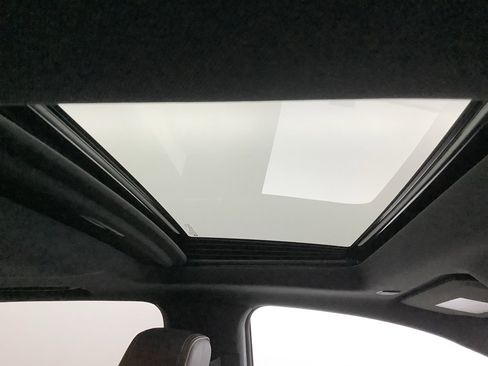 Used 2024 GMC Canyon AT4 image 20