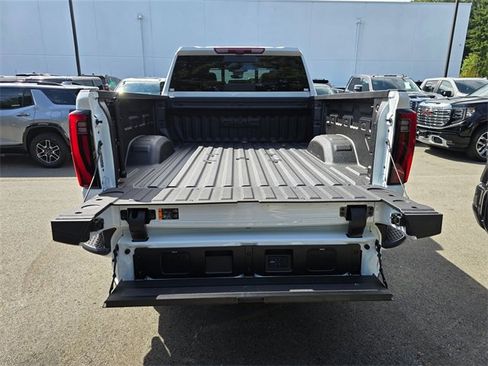 New 2025 GMC Sierra 2500 Denali Ultimate image 14