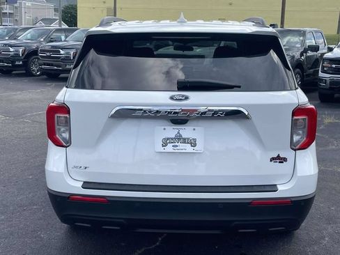 Certified 2024 Ford Explorer XLT RWD image 4