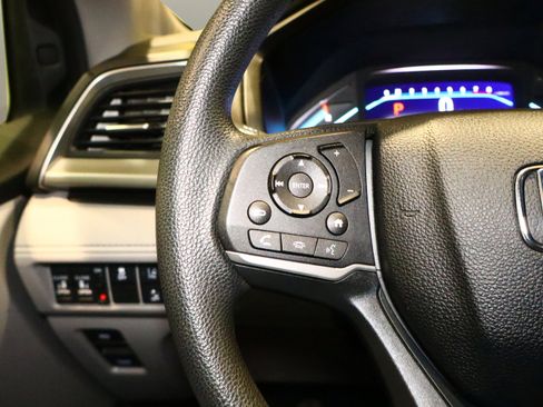 Used 2019 Honda Odyssey EX image 11