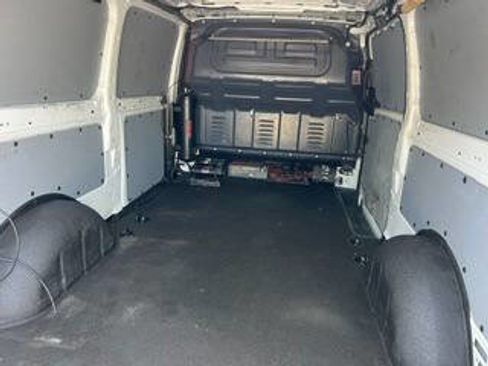 Used 2020 Mercedes-Benz Metris image 6