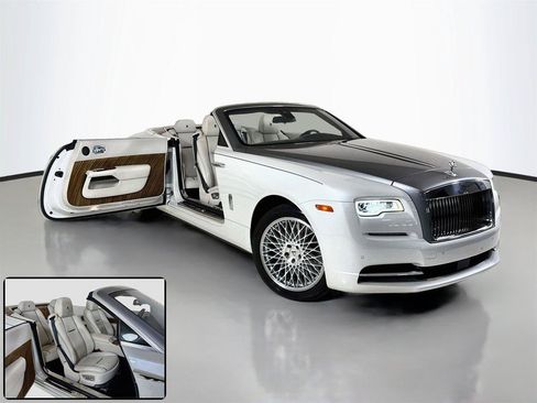 Used 2016 Rolls-Royce Dawn RWD image 2