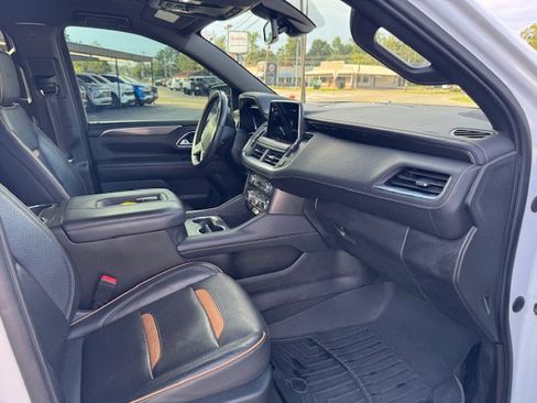 Used 2022 GMC Yukon XL AT4 image 16
