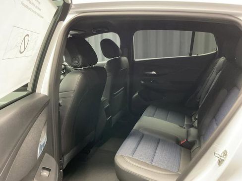 New 2025 Buick Envista Preferred image 8