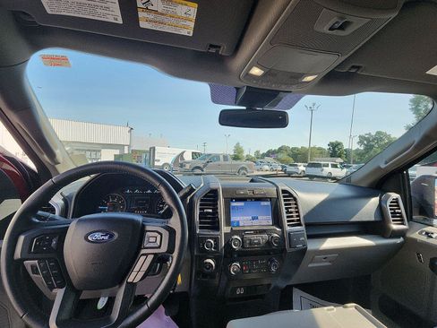 Used 2019 Ford F150 XLT w/ Equipment Group 302A Luxury AWD/4WD image 17