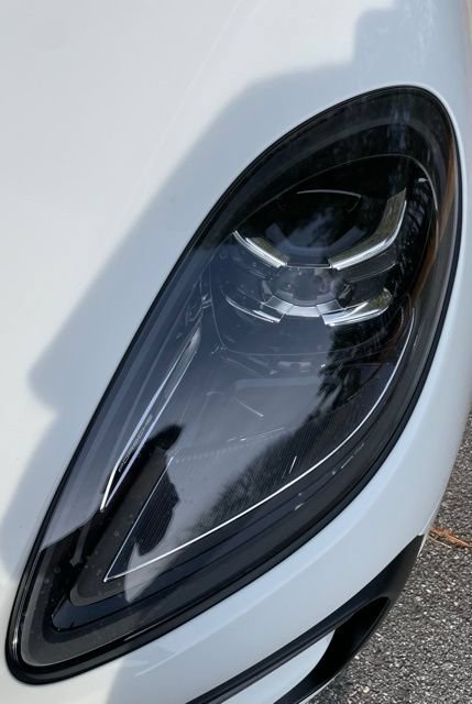 Used 2022 Porsche Macan AWD/4WD image 12