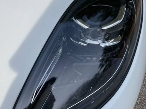 Used 2022 Porsche Macan AWD/4WD image 12