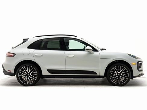 Used 2025 Porsche Macan image 33