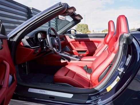 Used 2021 Porsche 911 Turbo S image 28