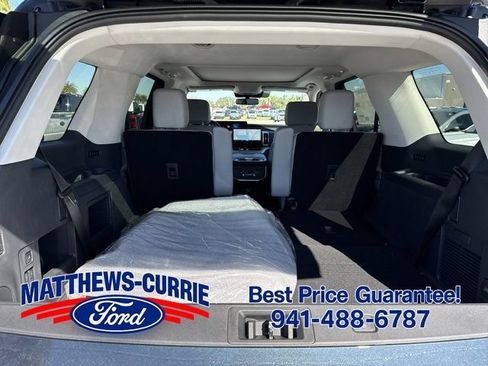 New 2026 Ford Expedition Active RWD image 13