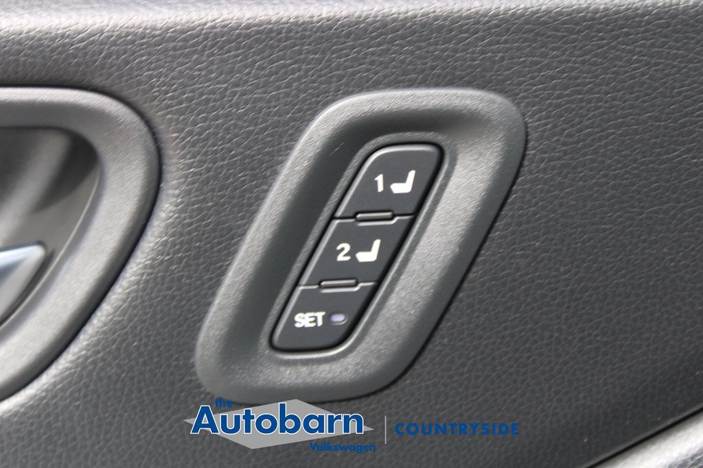 Used 2023 Honda Pilot Touring image 10