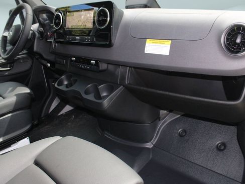 New 2026 Mercedes-Benz Sprinter 2500 image 29