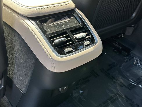 Certified 2026 Volvo XC90 B6 Core image 22