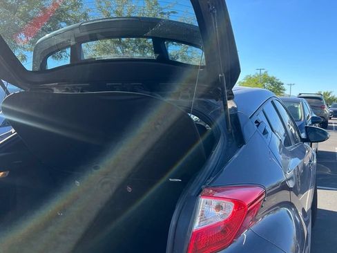 Used 2018 Toyota C-HR XLE FWD image 20