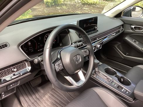 Used 2024 Honda Civic EX-L image 11