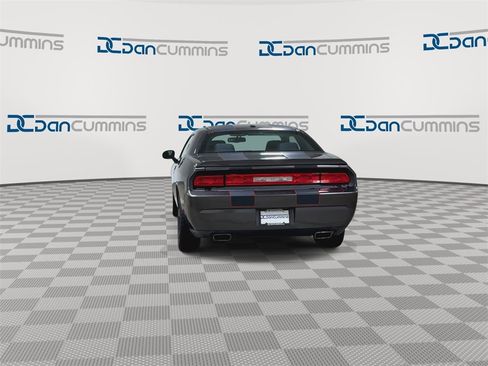 Used 2014 Dodge Challenger R/T w/ Blacktop Package image 8