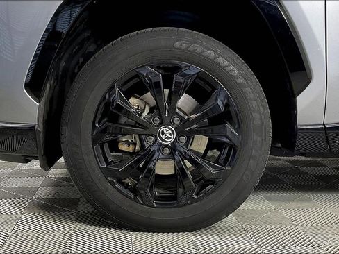 Used 2022 Toyota RAV4 XSE image 8