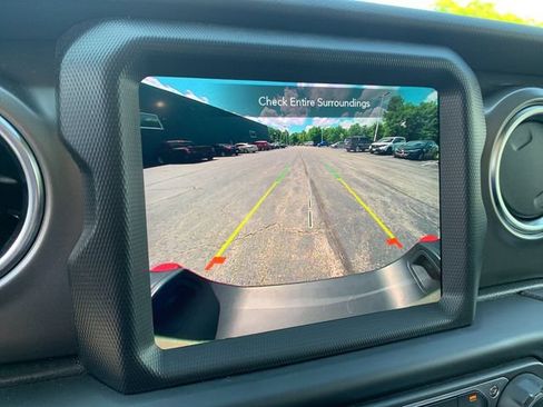 Used 2022 Jeep Gladiator Rubicon AWD/4WD image 21