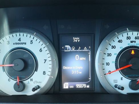 Used 2017 Toyota Sienna SE Premium image 47