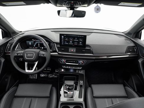 Certified 2025 Audi SQ5 Premium Plus w/ Premium Plus Package AWD/4WD image 19