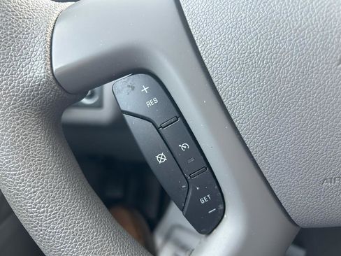 Used 2017 Chevrolet Traverse LS image 18