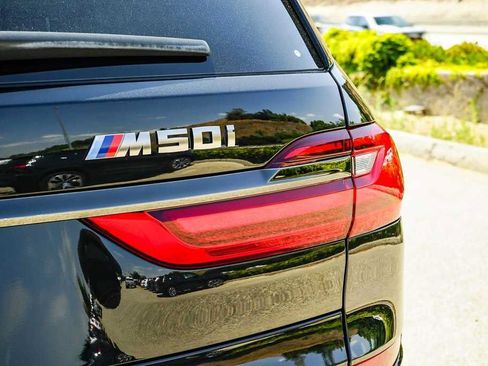 Used 2022 BMW X7 M50i w/ Dynamic Handling Package AWD/4WD image 10