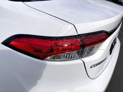 Used 2025 Toyota Corolla LE image 26
